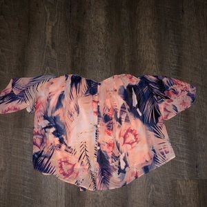 Guess flowy crop top